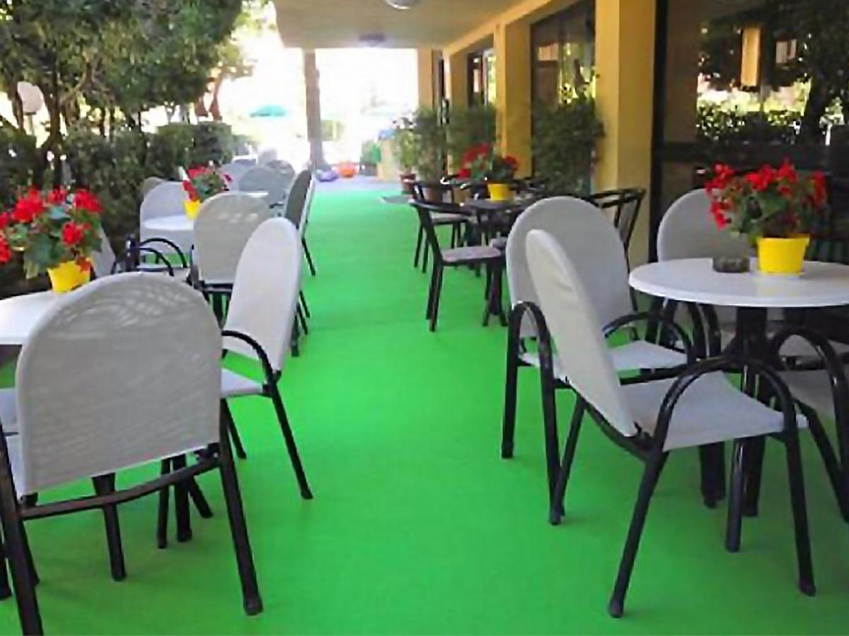 Club Hotel Residence Cesenatico Dış mekan fotoğraf