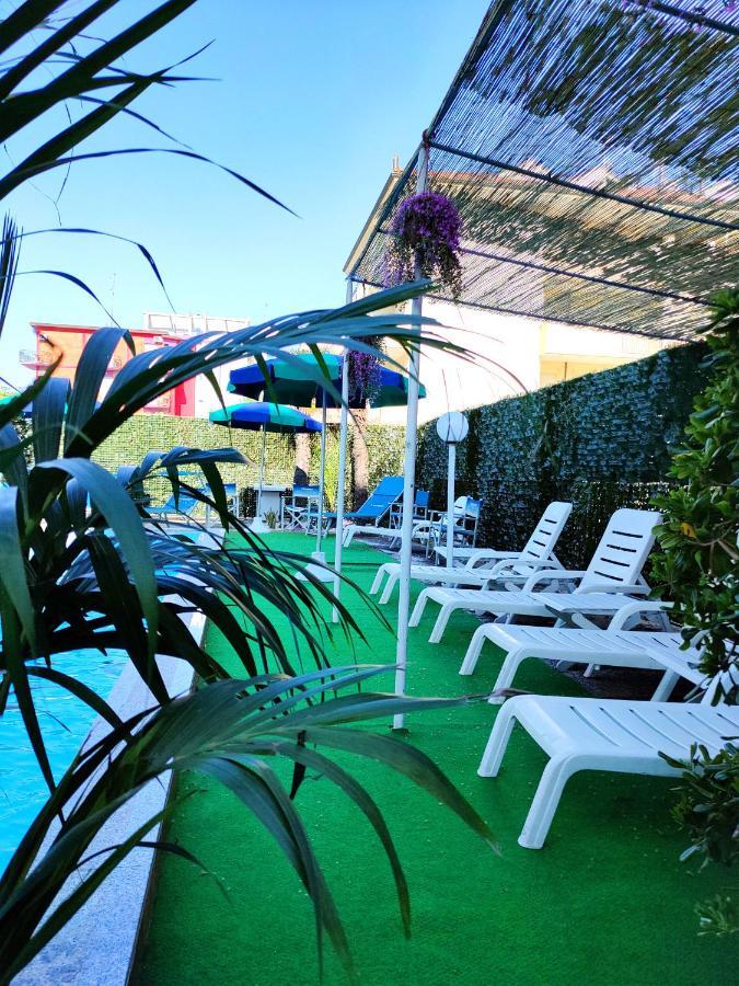 Club Hotel Residence Cesenatico Dış mekan fotoğraf